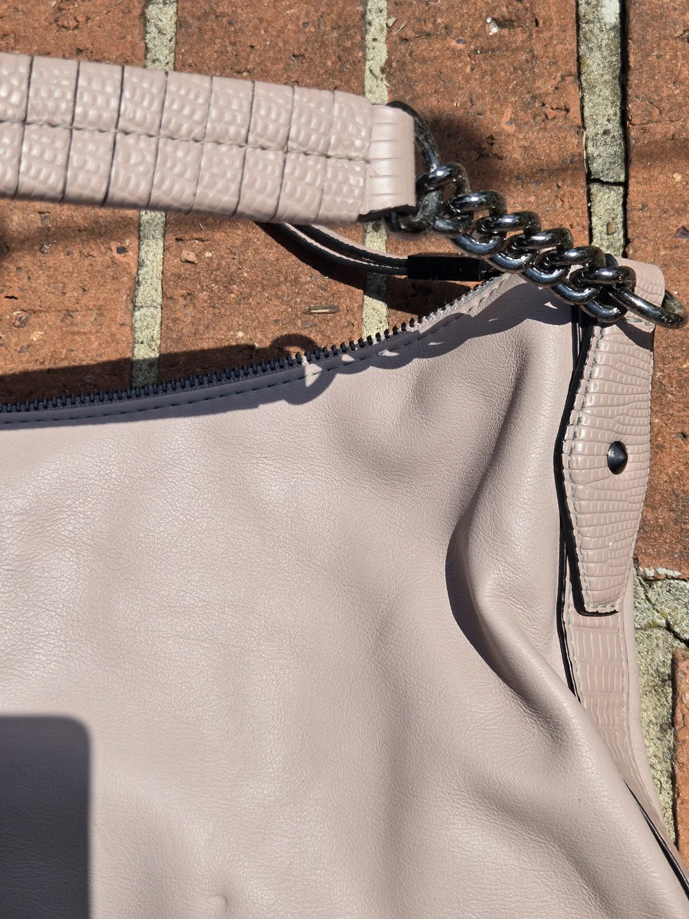 Simply Vera Wang Letta Contemporary Hobo Bag Handbag Purse - Prairie Pink - Used